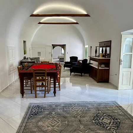 Alexander House 1