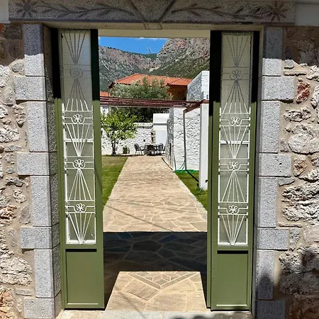 Alexander House 1 Leonídion