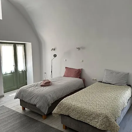 Alexander House 1 Leonídion