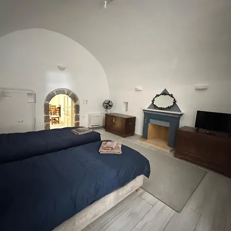 Alexander House 1 Апартаменты Леонидион