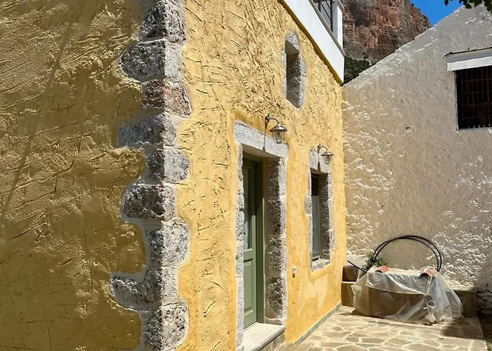 Alexander House 1 * Leonídion